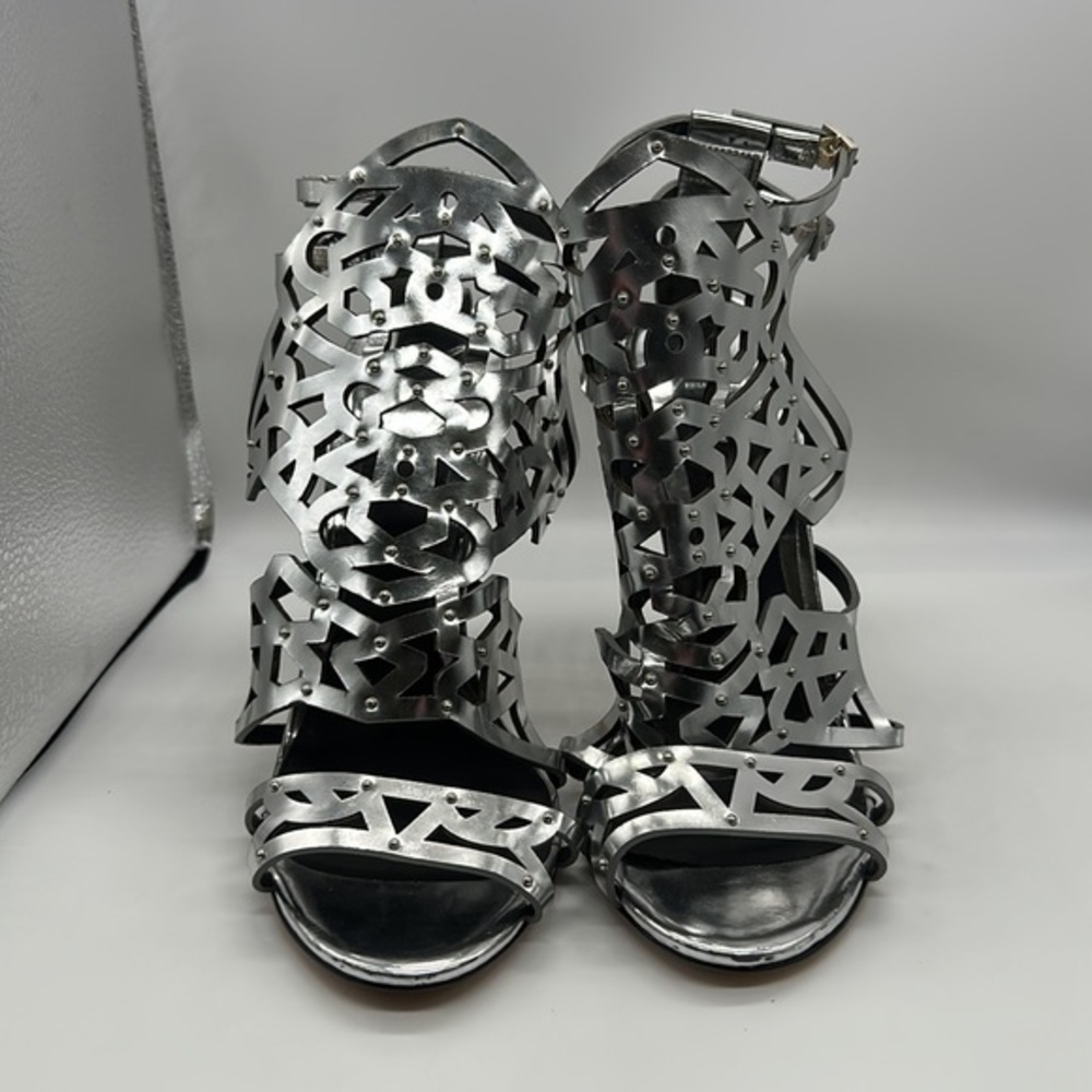 B Brian Atwood Laconica Mirrored Laser-Cut Cage Sandal, Silver size 10 - Picture 5 of 8